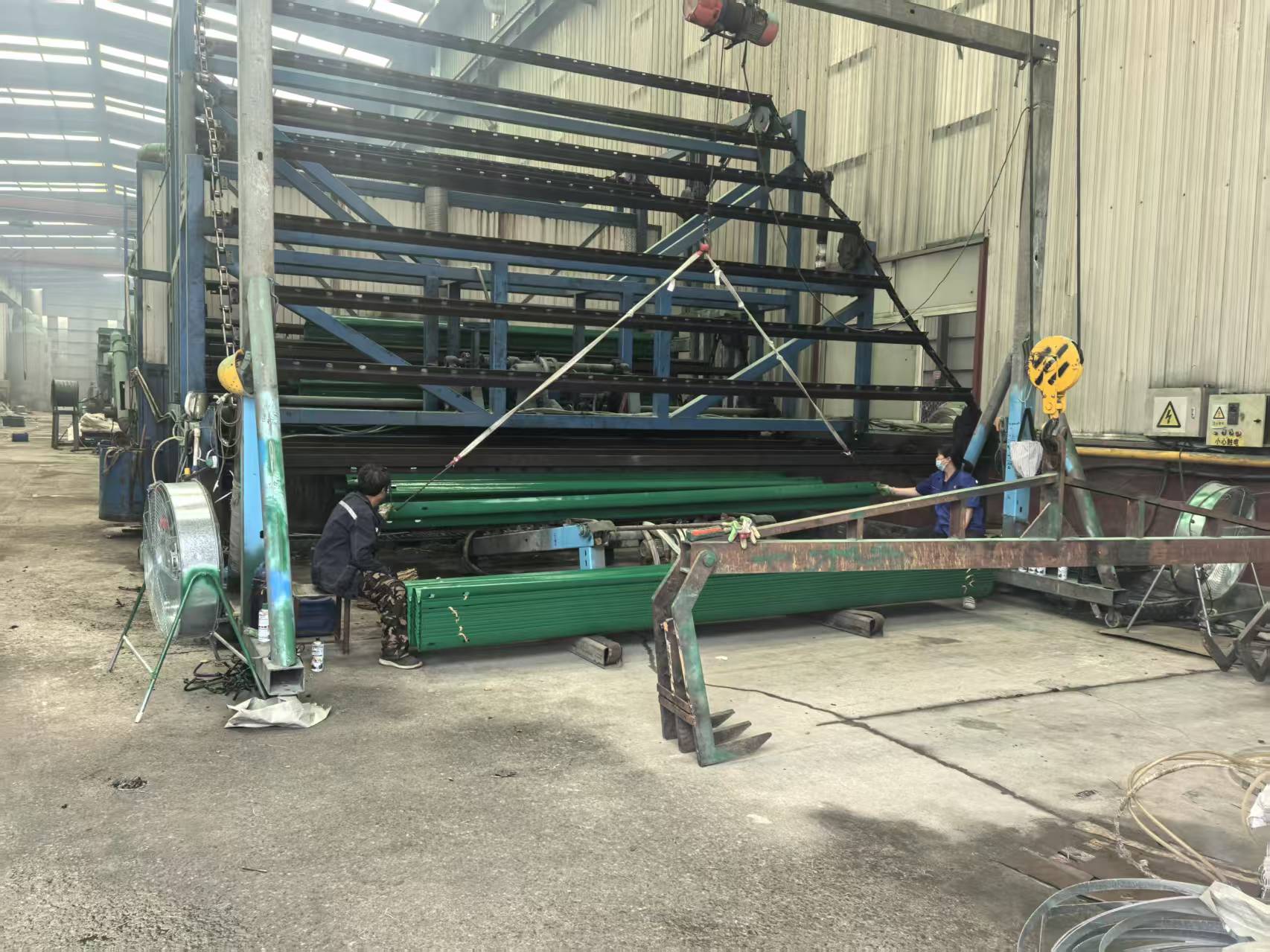 廊坊市浸塑波形护栏环氧锌基波形护栏 - 排名